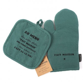 Green gloves and potholders...